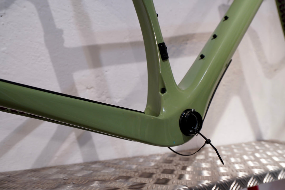 Áspero-5 Moss Plum Frameset Limited Edition