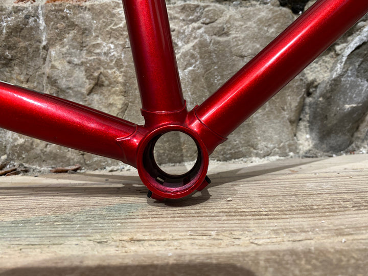 Basso Gap Frameset in red