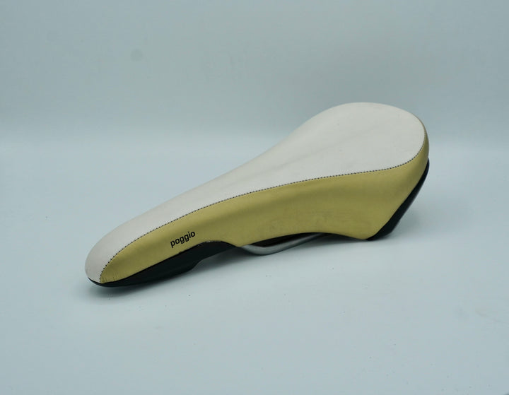 Poggio Sattel ST1 in rot oder creme