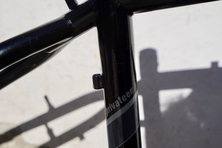 OR privateer frame in black