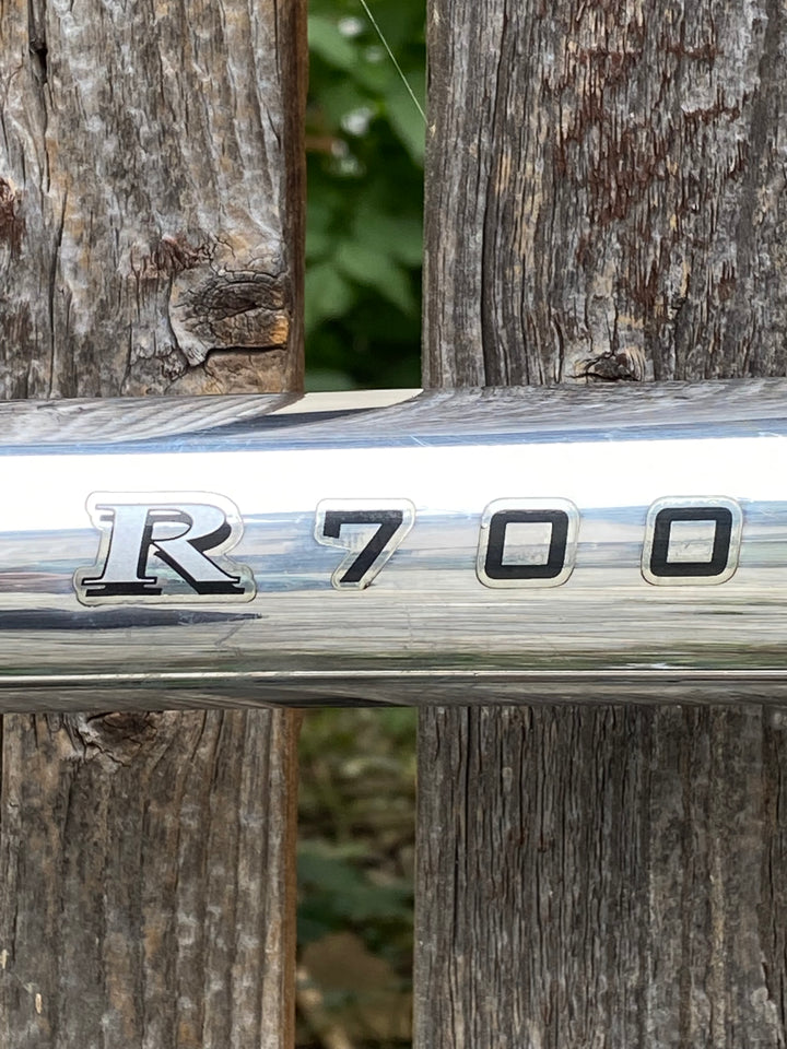R700