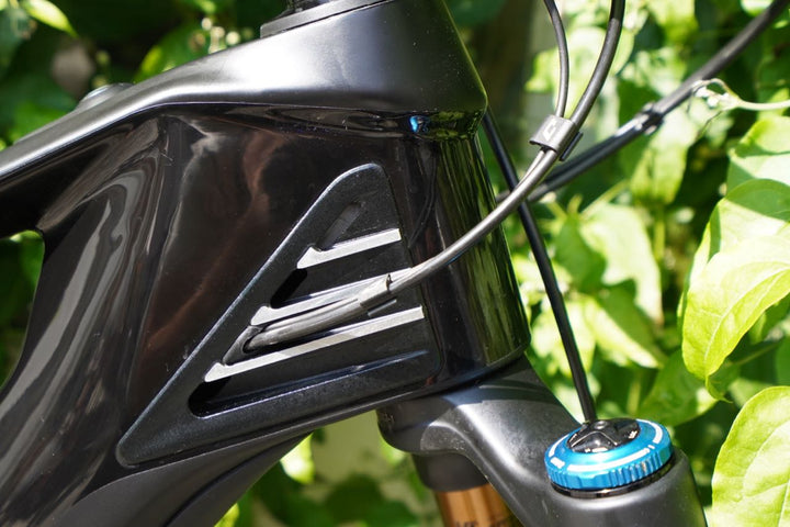 eOne Sixty 10K Carbon matte black