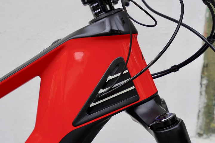 eOneSixty Carbon