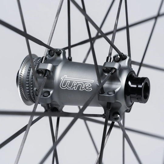 Leicht. Schnell. Turbulent: Die neue Generation Reserve SL Wheels mit Tune Nabe