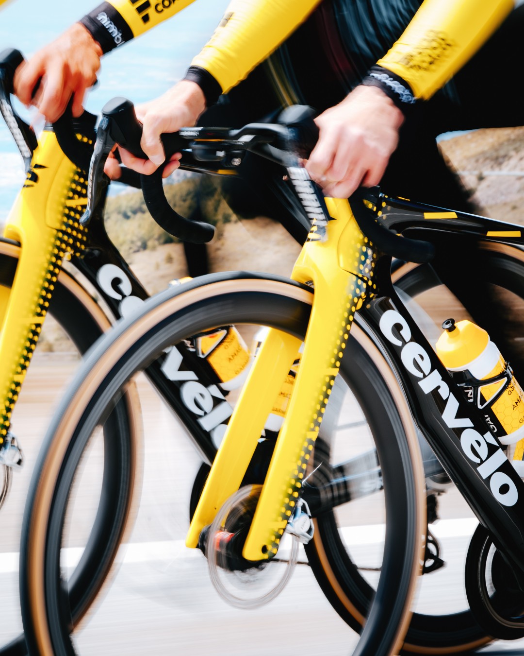 Cervélo S5 TVL Team Replica 2026 – Ride Like the Pros