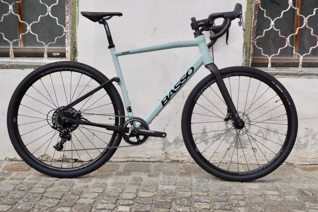 Basso Tera in mint und silber