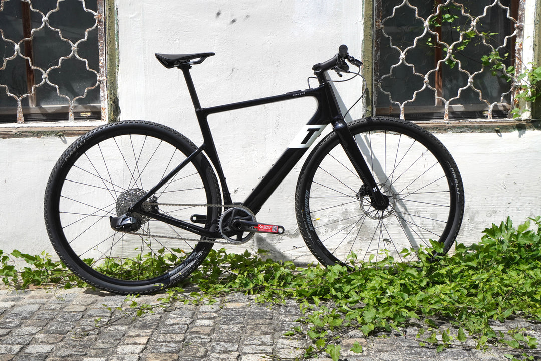 ULTRA BOOST URBAN FORCE/Rival AXS 1X12 FLATBAR 700c – Grundtner