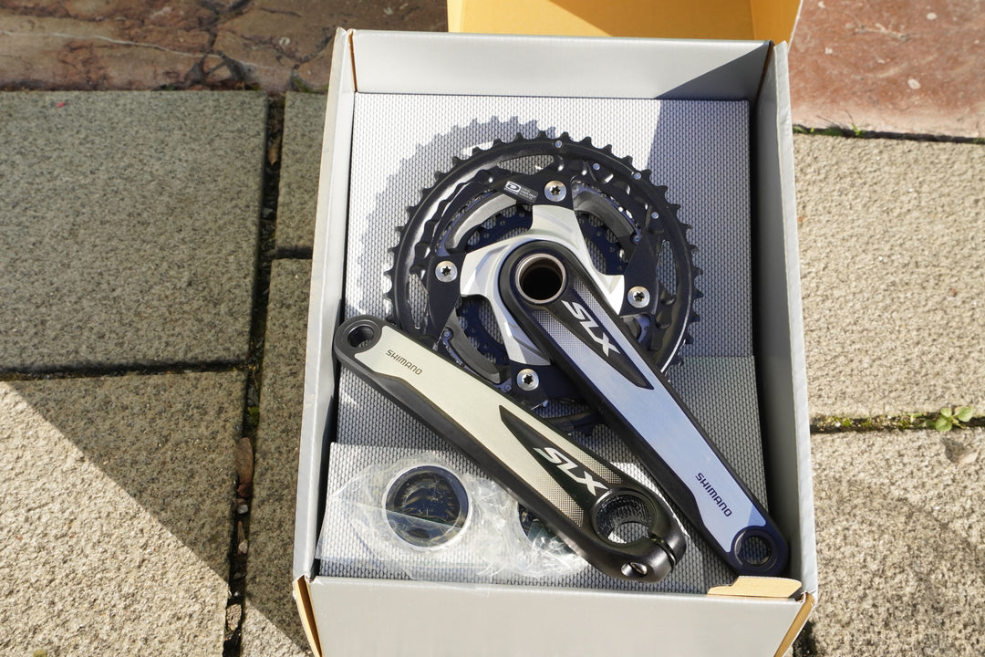 Shimano Crankset/Kurbel FC-M670 mit Lager