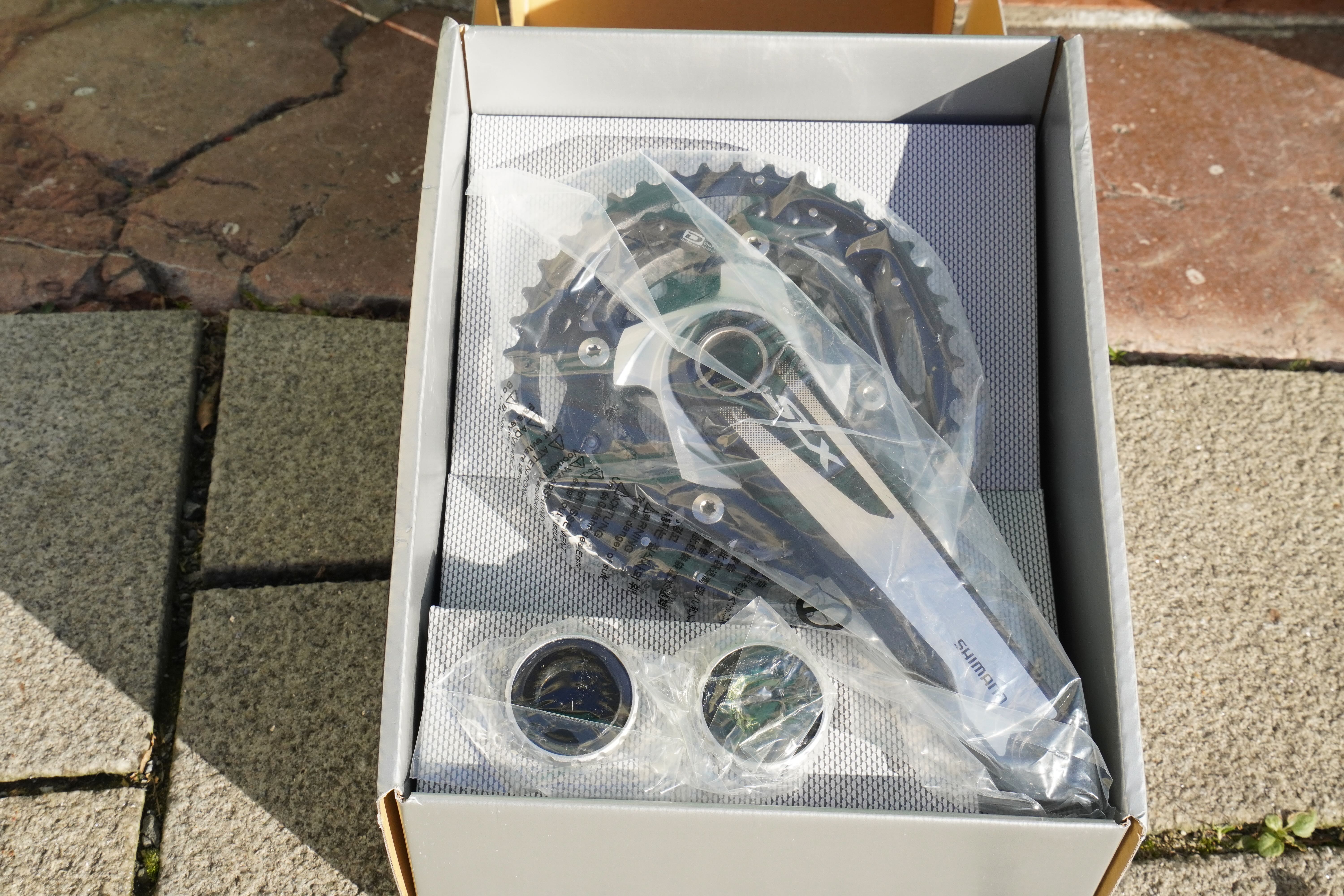 Shimano Crankset/Kurbel FC-M670 mit Lager – Grundtner