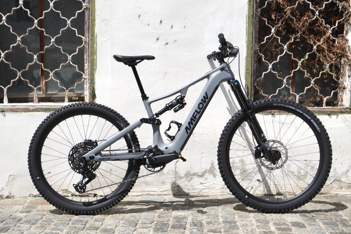 Amflow PR Carbon Pro | 150Nm Avinox M2S E-MTB Carbon