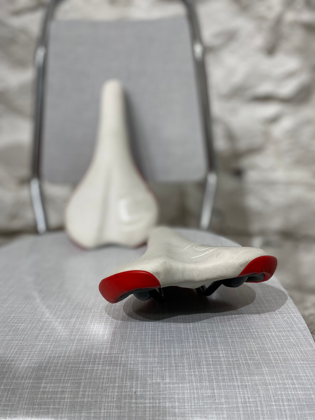 Saddle Cannondale rot-weiß