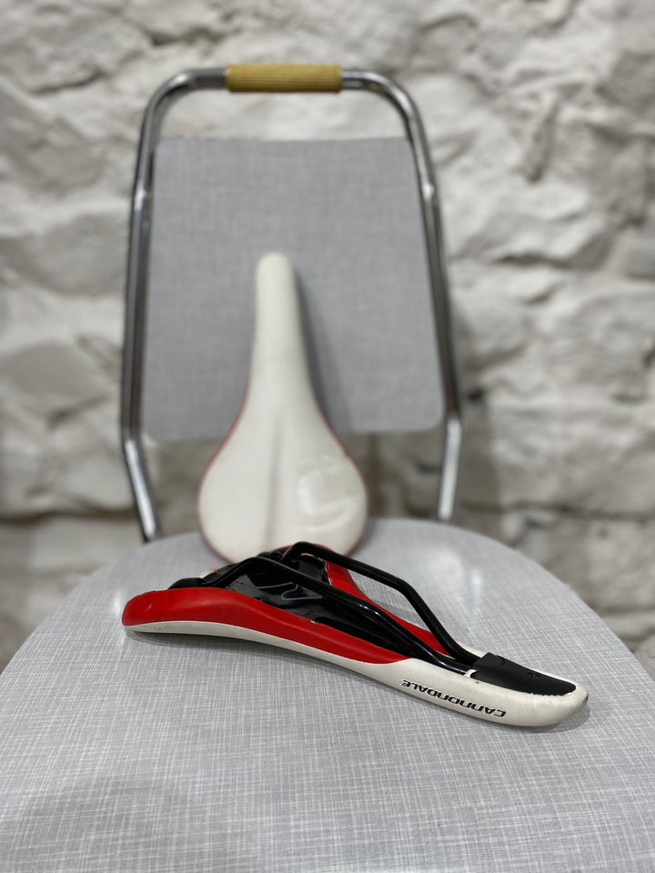 Saddle Cannondale rot-weiß