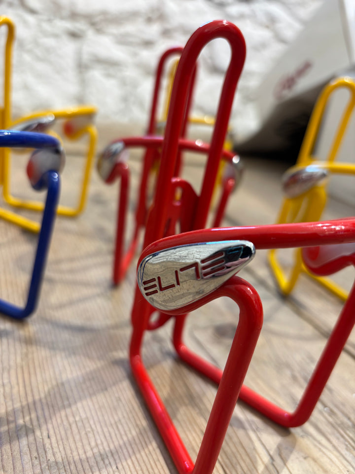 Flaschenhalter Elite in Legofarben: gelb, rot, blau