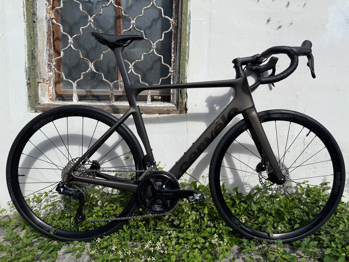 Cervelo SOLOIST 105 Di2 | Dark Slate / Serpentine 2026