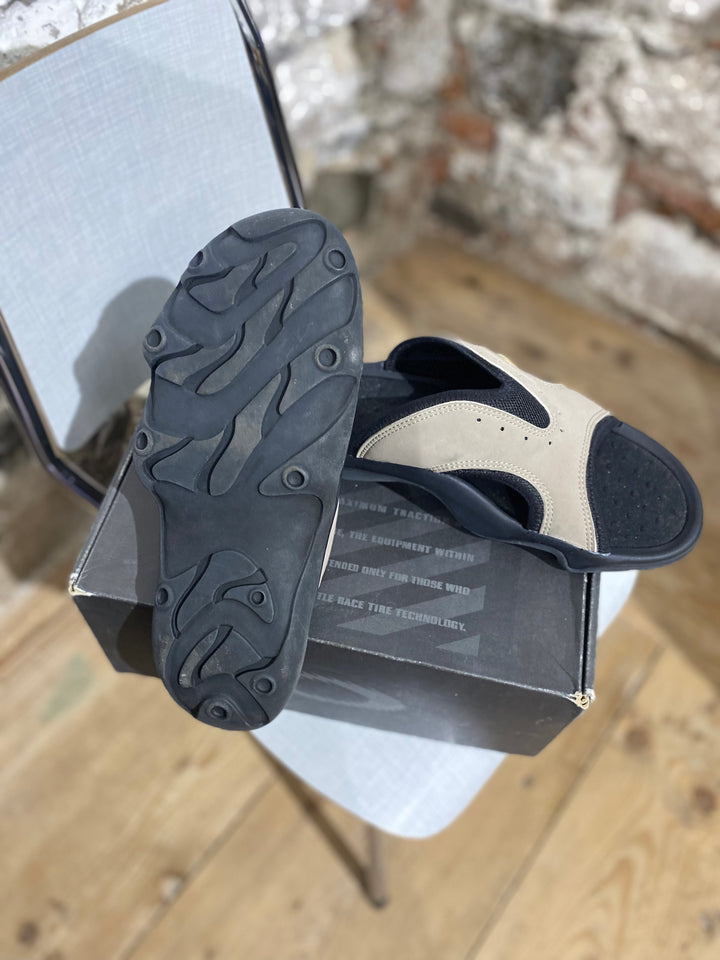 Solid Smoke Sandals