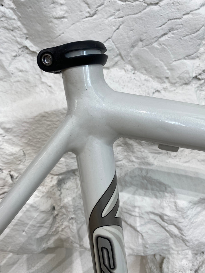 Optimo R1000 frameset CAAD 7