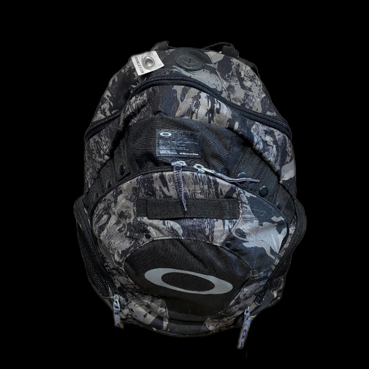 Oakley Planet Pack Back Bag Black Tiger Camo 18 Liter