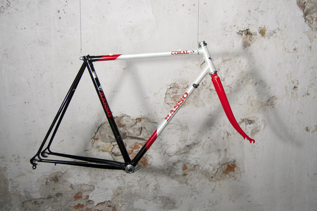 Basso_Coral_rot-schwarz-