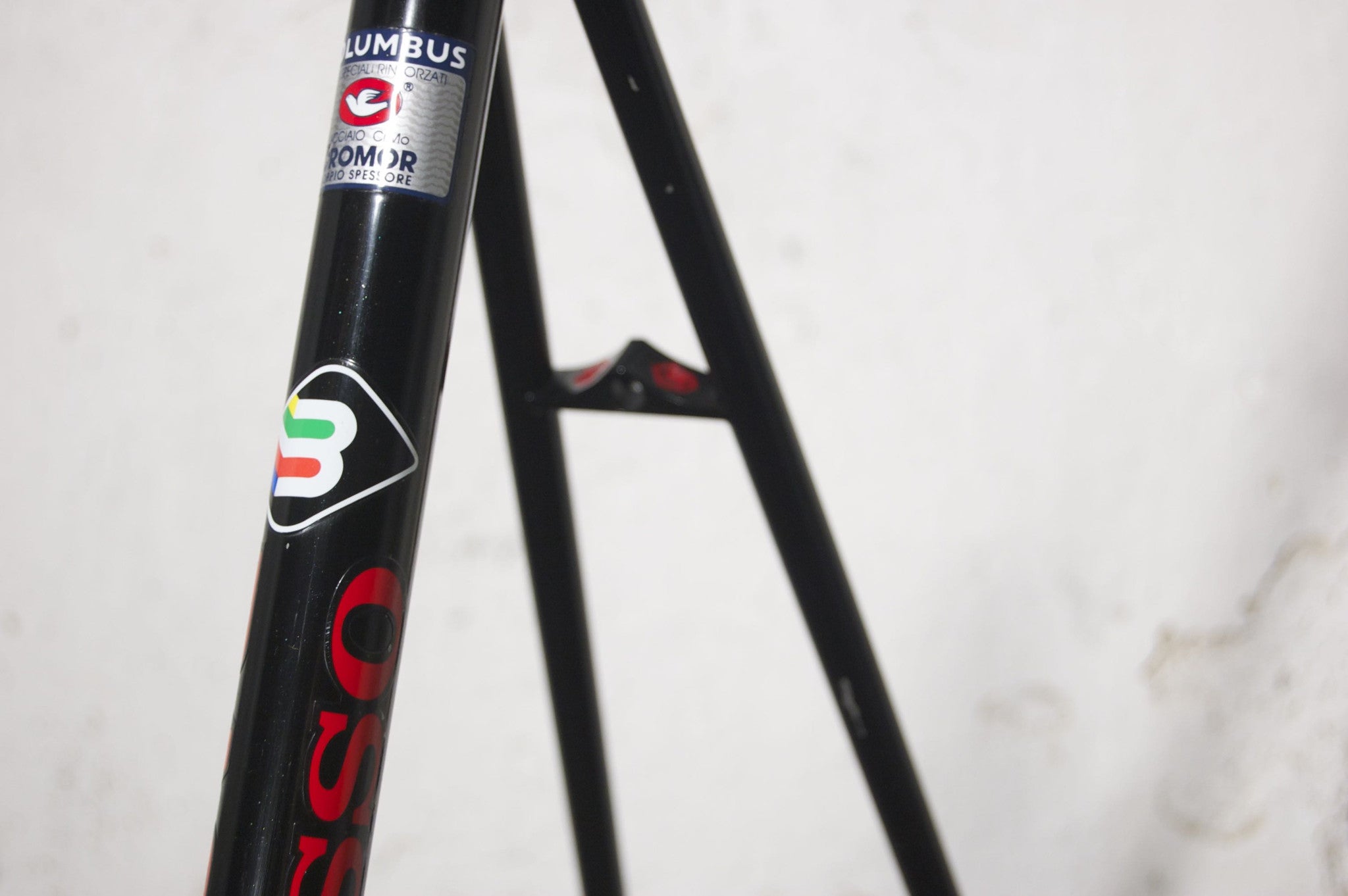 Coral Black-Pearlwhite-Red – Grundtner