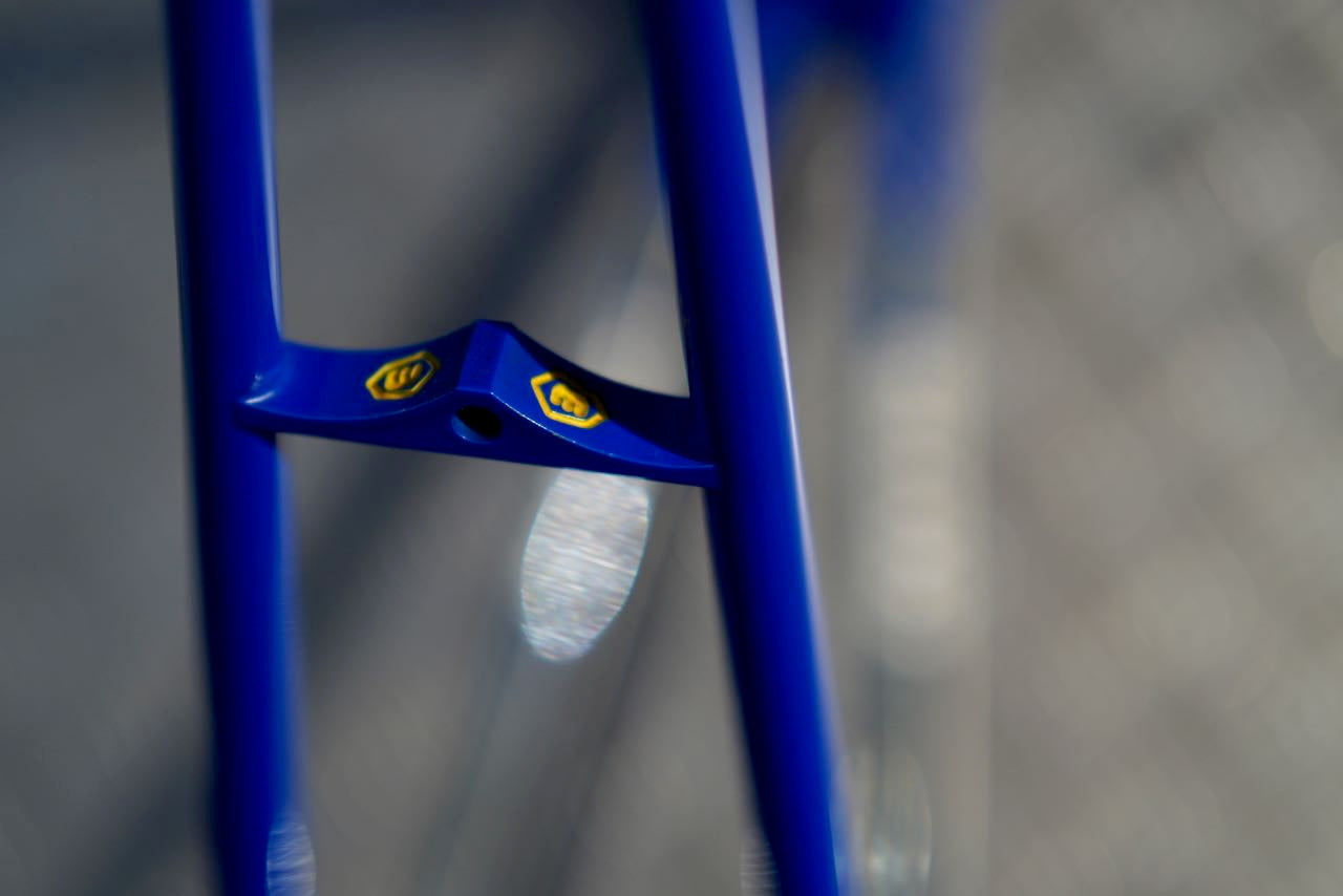 Basso Gap frame set in blue – Grundtner