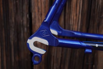 Viper frame blue with silver flames