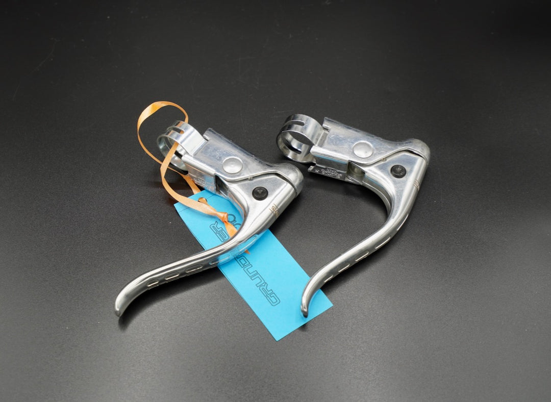 Shimano 105 BL-1055 Brake Lever Bremshebel Aero (Gebraucht) in Luzern für CHF 17 – mit Lieferung Shimano 105 BL-1055 Brake Lever Bremshebel Aero (Gebraucht) in Luzern für CHF 17 – mit Lieferung