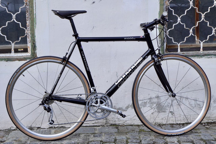 Complete Cannondale R1000 Si comfortable Racer