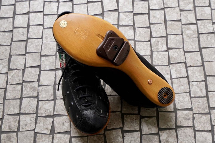Leather shoes with wood sole