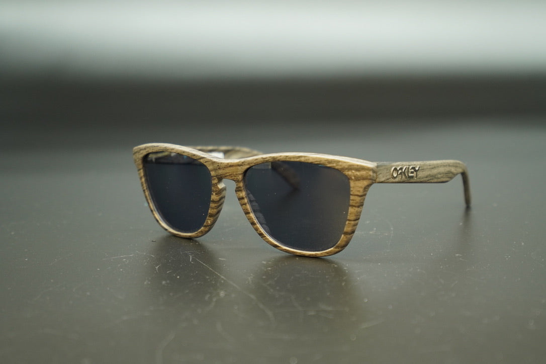 激レア　Oakley Frogskins eric koston モデル Oakley Collectors Frogskins Eric Koston Sunglasses – Grundtner